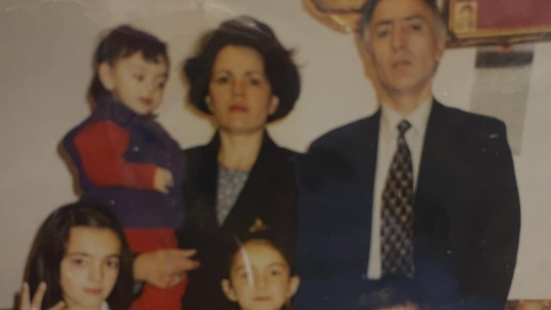 Tre vite nga arrestimi i Jakup Krasniqit, vajza e tij: Tri vjet në pranga, tri vjet me dashuri dhe dëshirë për lirinë e babait