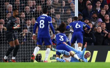 Përfundon dueli dramatik mes Chelseat dhe Manchester Cityt në Stamford Bridge, tetë gola të shënuara, por pa fitues