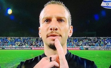Para ndeshjes me Kosovën, lojtarët e Izraelit shfaqën një shenjë të pazakontë me duar