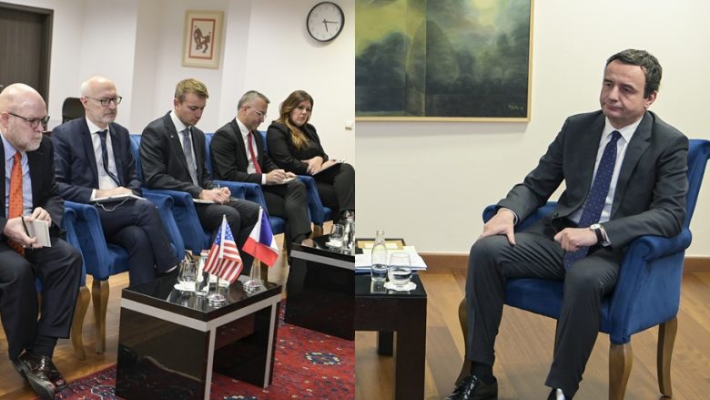 Kurti takoi ambasadorët QUINT-it dhe BE-së, diskutojnë për kërkesën e Serbisë për organizmin e zgjedhjeve në Kosovë