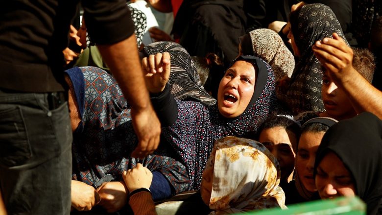 “E patë se çfarë ndodhi me qytetin e Gazës”, zyrtari izraelit u kërkon palestinezëve të largohen nga Khan Younis