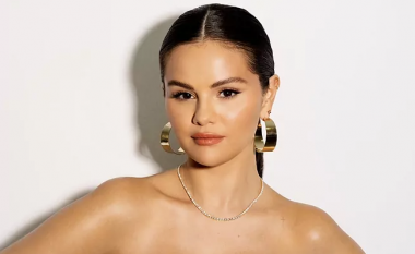 Selena Gomez nxit reagimin e fansave pasi marka e saj “Rare Beauty” njoftoi donacione për Palestinën