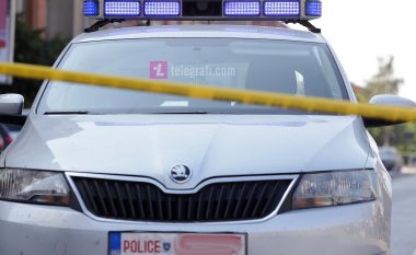 Gjendet një grua e vdekur në oborrin e shtëpisë së saj në Gjakovë – policia nis hetimet