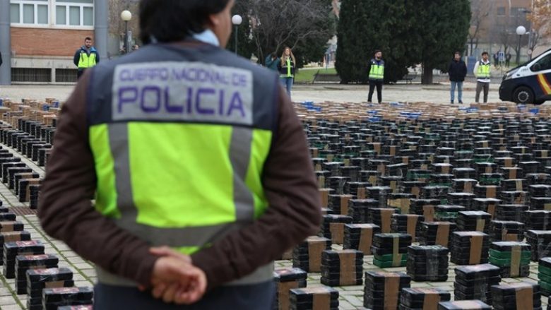 Policia spanjolle sekuestron gati 11 tonelata kokainë
