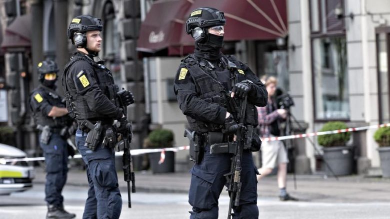 Policia dhe inteligjenca daneze arreston disa persona nën dyshimin për përgatitje të sulmit