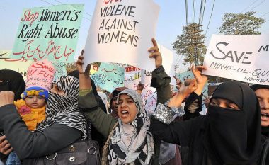 Gjykata italiane dënon prindërit pakistanez me burgim të përjetshëm, për “vrasje nderi” të bijës së tyre