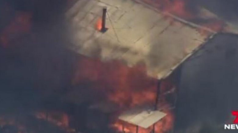 Zjarri “katastrofik” në Australi “përpin” disa shtëpi – nuk raportohet për të lënduar