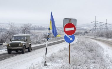 Letonia i dhuroi Ukrainës 270 automjete të konfiskuara nga shoferët e dehur