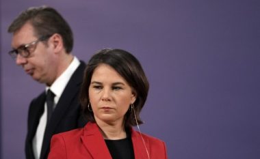 Kryediplomatja gjermane, Baerbock thotë se Vuçiqi po e tensionon situatën në Kosovë