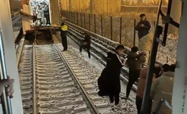 Përplasje në metronë e Pekinit, lëndohen mbi 500 pasagjerë