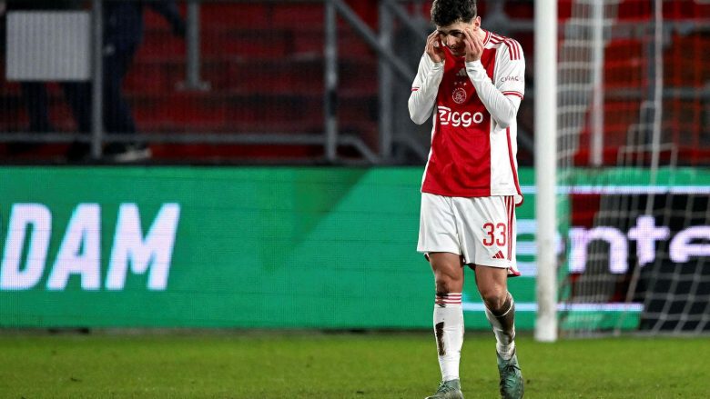 Pësoi humbje të turpshme nga ekipi i kategorisë së katërt – Ajaxi do t’ua kthejë paratë tifozëve që ishin në këtë ndeshje