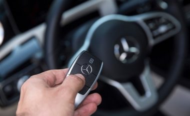 Mercedes po tërheq 80 mijë vetura nga tregu amerikan