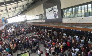 Fluks i madh i udhëtarëve në Aeroportin e Prishtinës, Gara: Të premten janë realizuar 93 fluturime