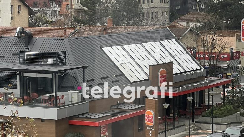 Përfshihet nga zjarri një hapësirë e Burger King-ut në Prishtinë