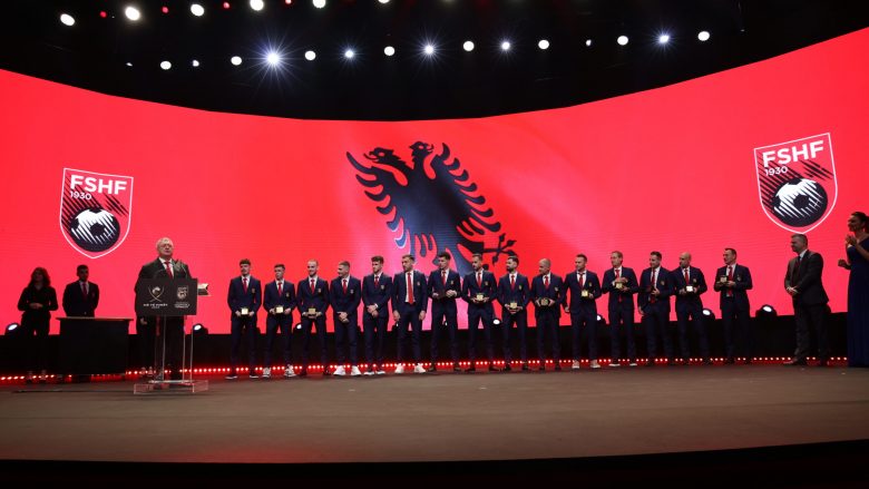 FSHF i akordon çmimin “Nderi i Kombit në Futboll” Kombëtares shqiptare