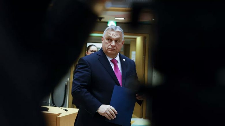 Orban thuhet se u largua nga dhoma ndërsa liderët e BE-së morën vendimin për të hapur bisedimet e pranimit me Ukrainën