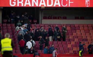 Tragjedi në stadiumin e Granadas në ndeshjen me Bilbaon – tifozi vdiq në tribuna