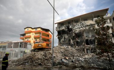Katër vjet pas tërmetit vdekjeprurës në Shqipëri, të paqarta përgjegjësitë për dëmet