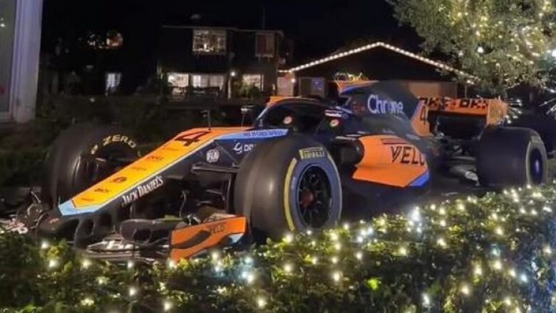 Amerikani përdori makinën e McLaren si dekor për Vitin e Ri
