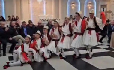 ​Vallja e burrave në UNESCO, vallja devolliçe mes statusin “kryevlera kombëtare”