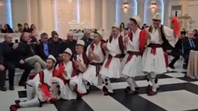 ​Vallja e burrave në UNESCO, vallja devolliçe mes statusin “kryevlera kombëtare”