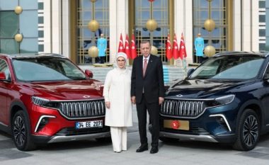 Turqia rrit taksat e importit për veturat elektrike kineze