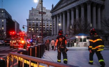 Disa të lënduar nga zjarri në ndërtesën ku po zhvillohej gjyqi ndaj Donald Trump