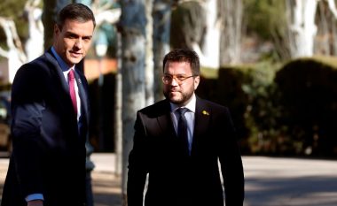Kryeministri spanjoll dhe lideri separatist i Katalanonisë arrijnë pesë marrëveshje të reja