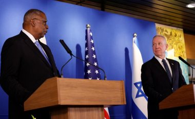 Austin viziton Izraelin ndërsa Shtëpia e Bardhë i bën presion Netanyahut për një ndryshim strategjie