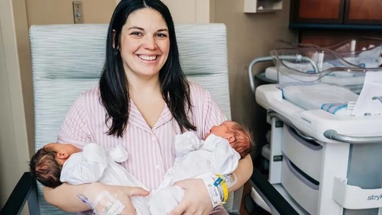 Gruaja me mitër të dyfishtë lind dy foshnja brenda dy dite në Alabama