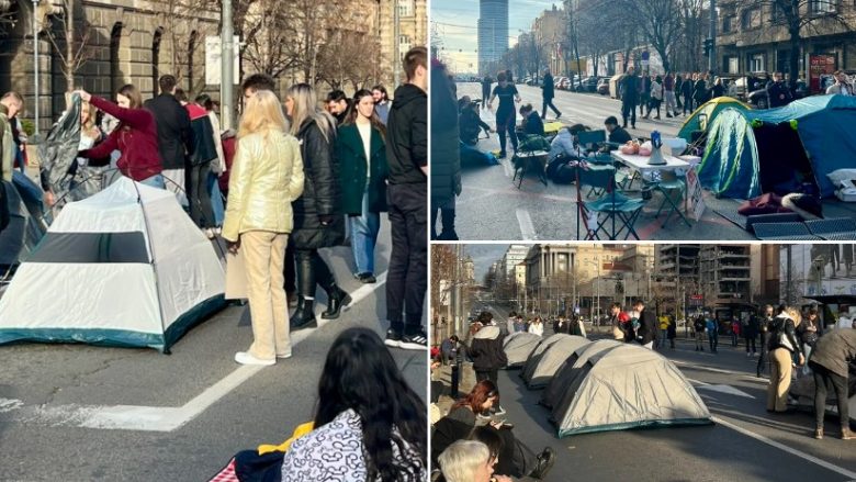 Studentët bllokojnë për 24 orë qendrën e Beogradit