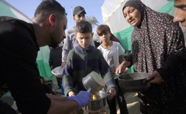HRW denoncon Izraelin për përdorimin e urisë si ‘armë lufte’ në Gaza