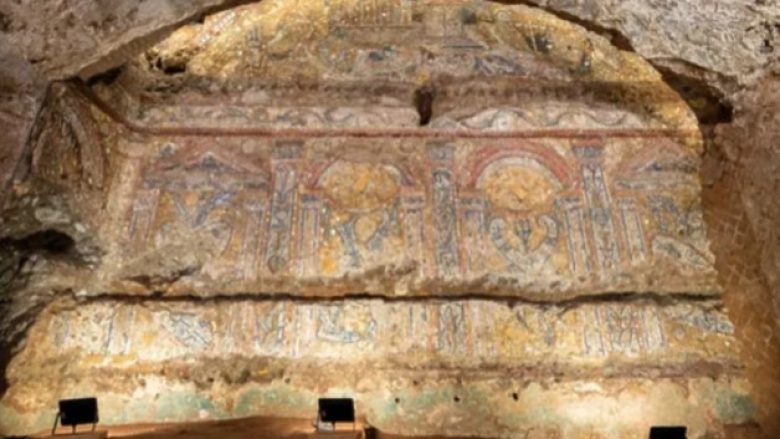 Një mozaik me guaskë 2300-vjeçare u zbulua në një shtëpi luksoze në Romë