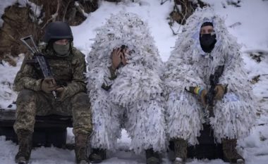 Vullnetarët rusë të ‘Batalioni Siberian’ luftojnë kundër vendit të tyre