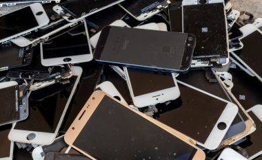 Apple ende “kontribuon” në gjenerimin e mijëra mbeturinave elektronike