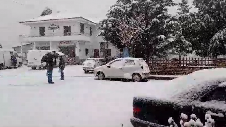 Rikthehen reshjet e dëborës në juglindje të Shqipërisë
