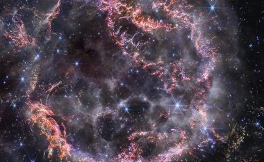 Teleskopi James Webb regjistroi mbetjet e një ylli të shpërthyer