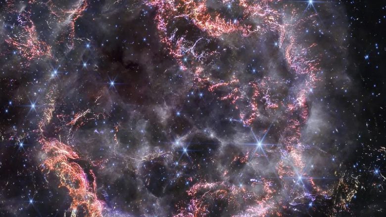 Teleskopi James Webb regjistroi mbetjet e një ylli të shpërthyer