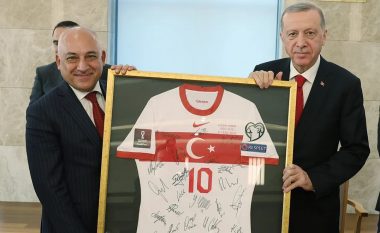 Doli në krah të sauditëve, Erdogan kërkon dorëheqjen e kryetarit të Federatës Turke të Futbollit