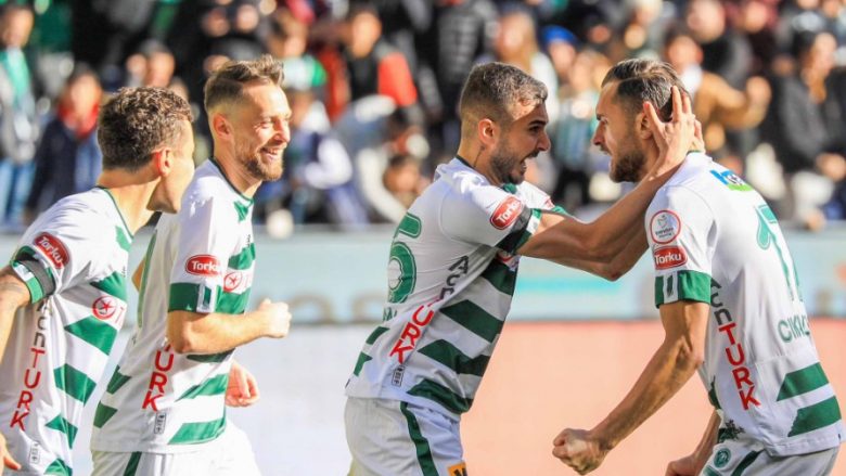 Sokol Cikalleshi e mbyll vitin me dy gola, Konyaspor varet prej sulmuesit shqiptar