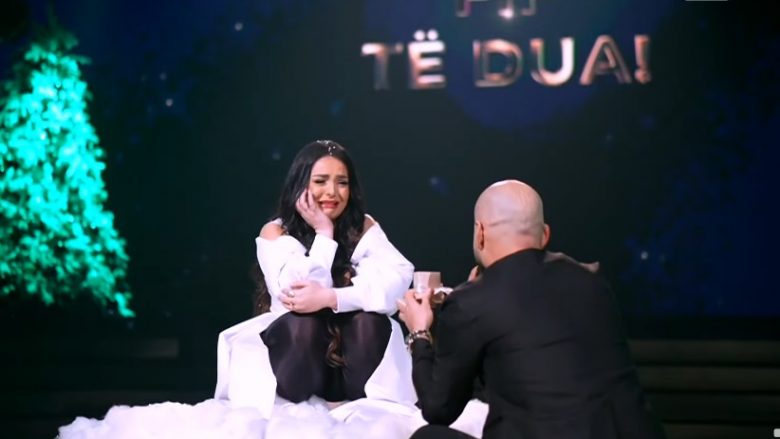 Fifi merr propozim për martesë nga Adisi në ‘Dancing With The Stars’, i thotë ‘Po’ në mes të skenës