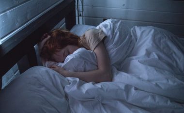 Katër arsye pse gjumi është i rëndësishëm nëse doni të humbni peshë