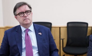O’Brien: SHBA-ja pret që qeveria e re në Beograd t’i përmbahet marrëveshjes me Kosovën