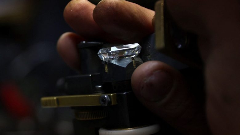 Vendet e G7-së ndalojnë importin e diamanteve ruse