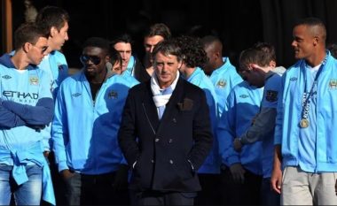“Ai na tregoi se e kanë shkarkuar nga pozita e trajnerit, lojtarët festuan para syve të tij” – ish lojtari i Man Cityt kujton largimin e Mancinit
