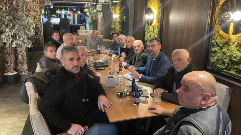 Përfaqësuesit e shqiptarëve të Medvegjës takojnë kryesinë e Klubit “Trojet”, bisedojnë për zgjedhjet e 17 dhjetorit