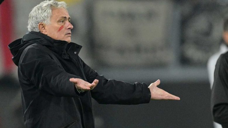 Mourinho po e përforcon mbrojtjen, arrihet marrëveshja me Atleticon për mbrojtësin