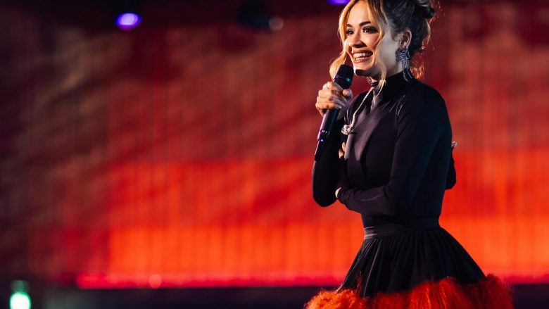 Rita Ora në podcastin e famshëm amerikan: Jam lindur në atë që tani është Kosovë, dikur ishte pjesë e Shqipërisë