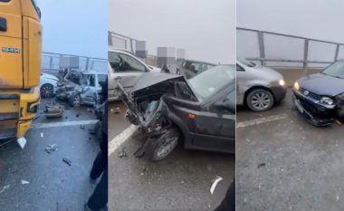 14 automjete të përfshira në aksidentin në Fushë Kosovë, ka edhe të lënduar