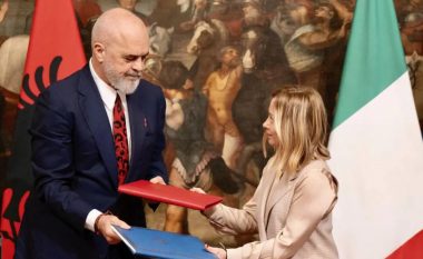 Marrëveshja Itali-Shqipëri për emigrantët, Gjykata Kushtetuese pezullon ratifikimin në Kuvend
